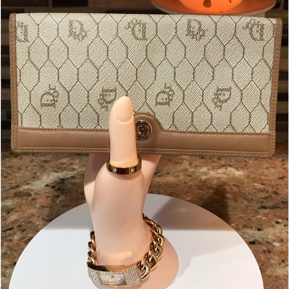 DIOR Honeycomb Leather Bifold Wallet 😍🔥 - Picture 9 of 17